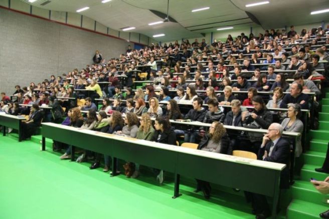 3-studenti-e-docenti-allinaugurazione-del-Salone